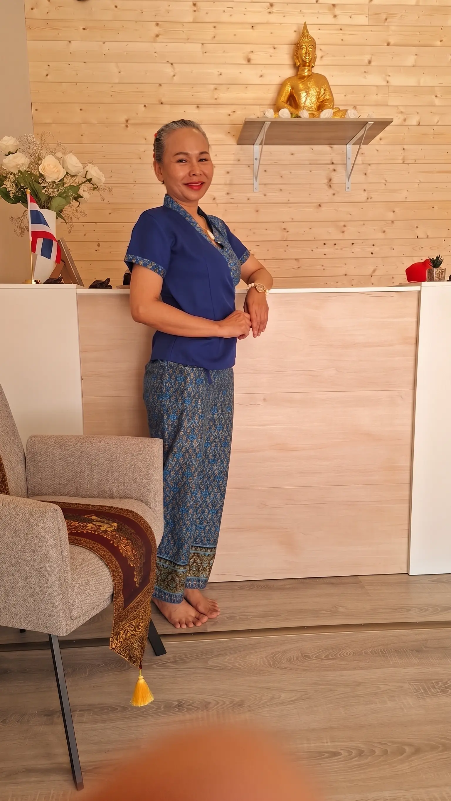 Tawanchay Witt im Empfangsbereich von Thaimassage Tawanchay