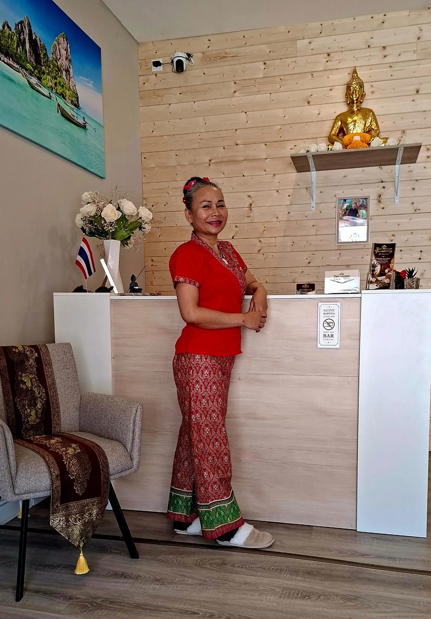 Tawanchay Witt begrüßt Sie am Empfang von Thaimassage Tawanchay